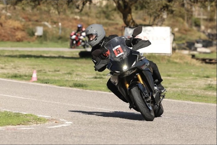 Suzuki GSX-S1000GX leaned over on track